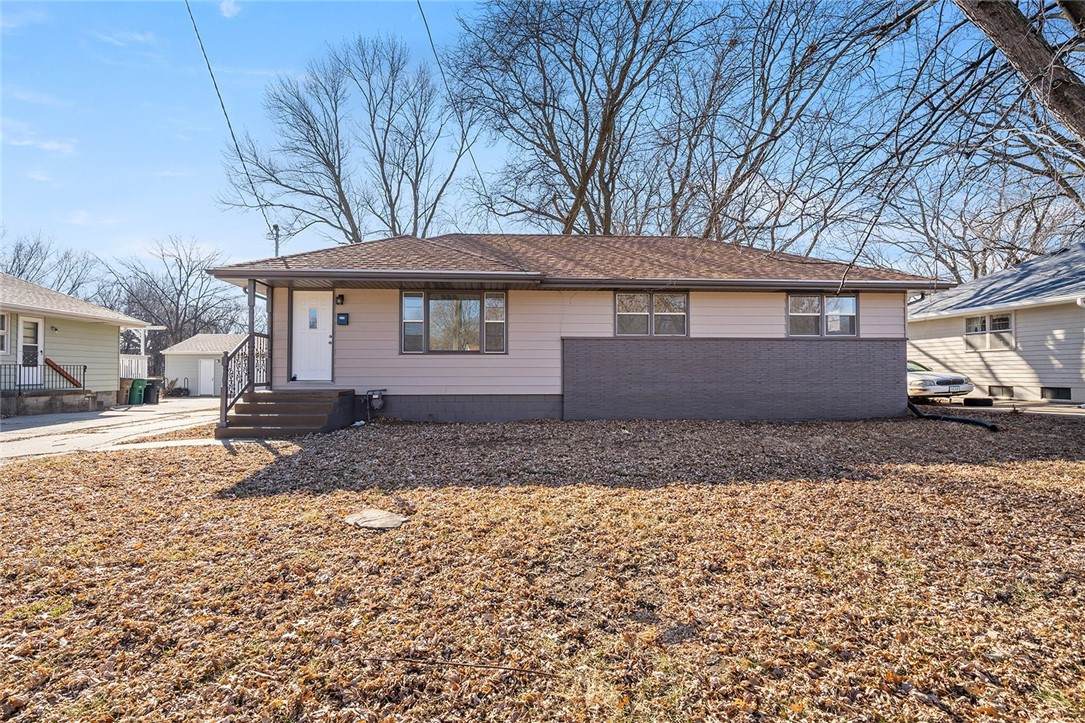 2316 Vine Street - Photo 1