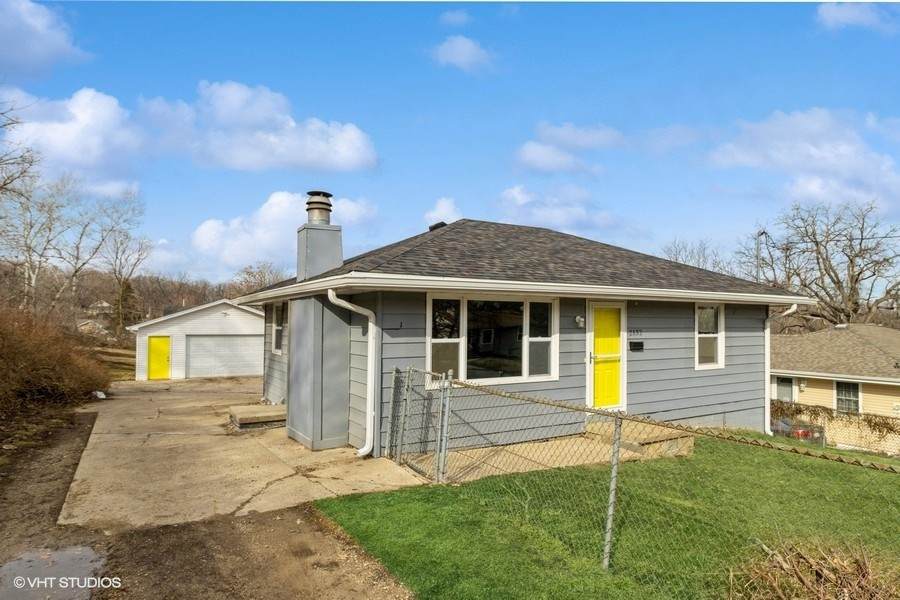2132 8th Street - Photo 1