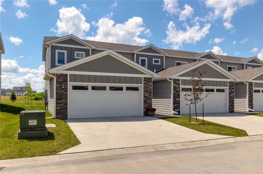 228 Greenwood Place - Photo 1