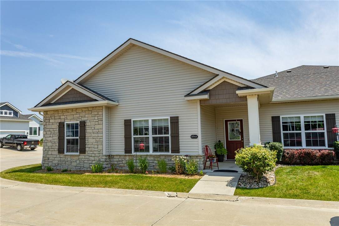 8944 Jean Louise Drive - Photo 1