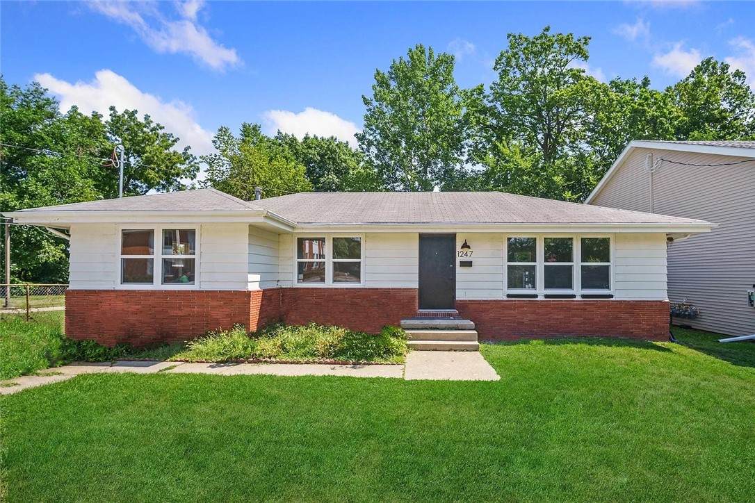 1241 33rd Street - Photo 1