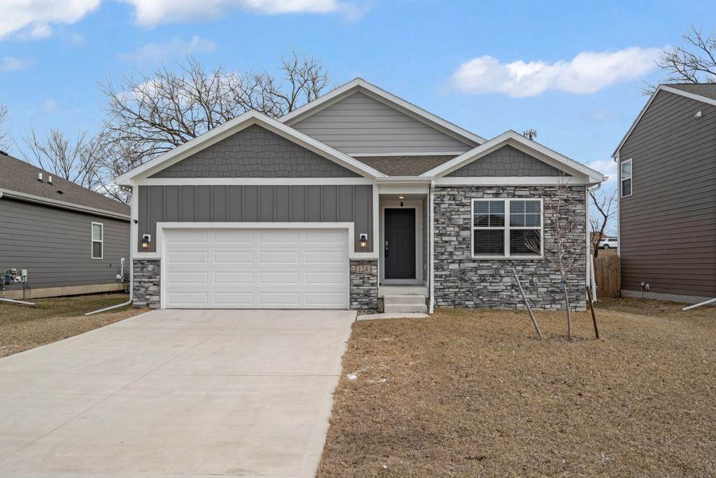 124 Dakota Circle - Photo 1