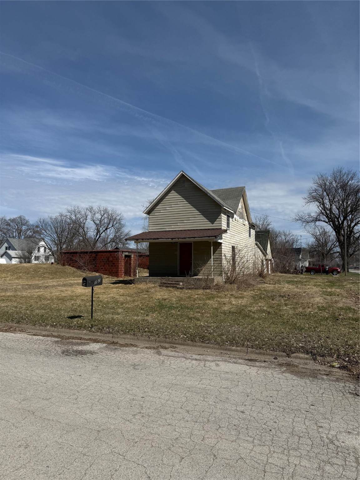 702 2nd Street - Photo 1