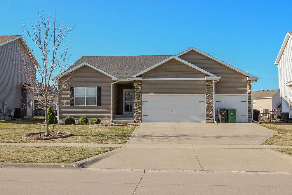 3127 Trestle Point Drive - Photo 1