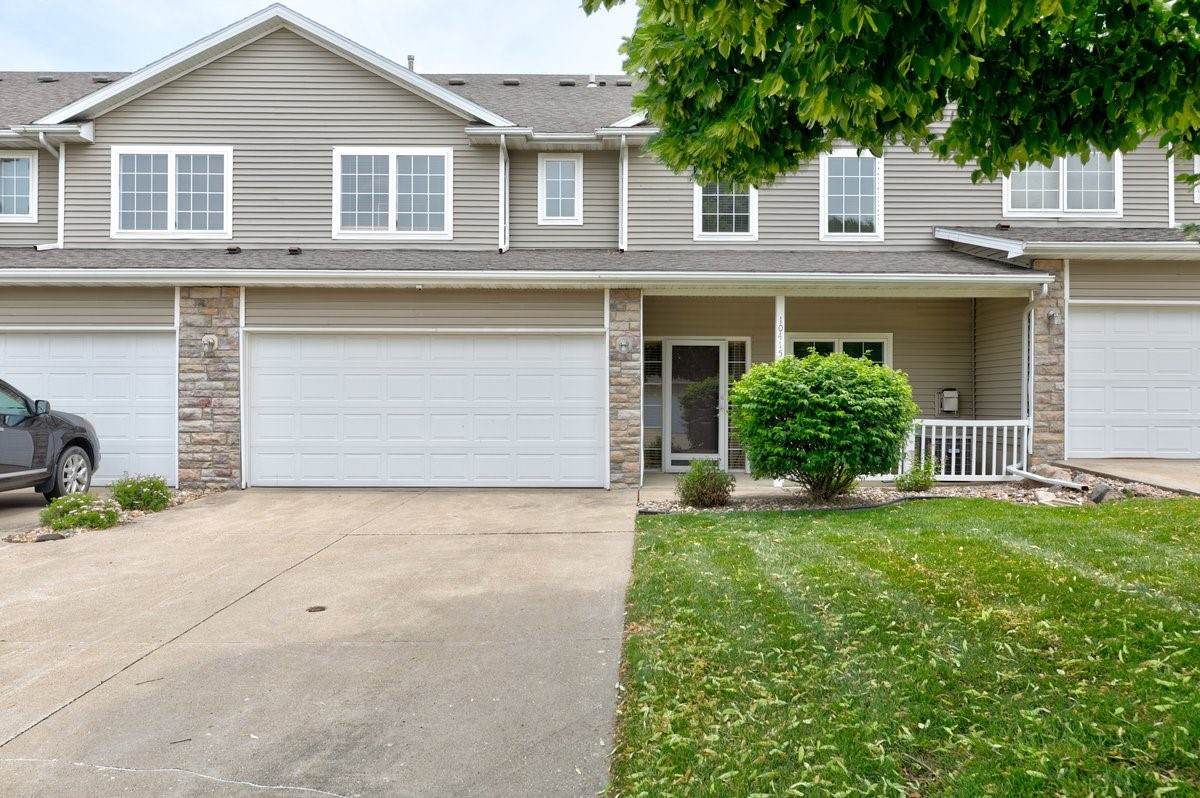 10415 Hickory Drive - Photo 1