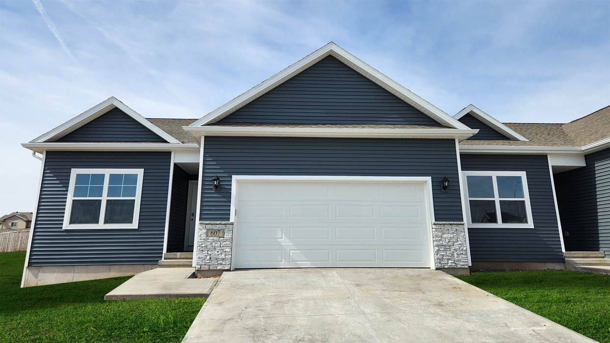 480 Kinley Drive - Photo 1