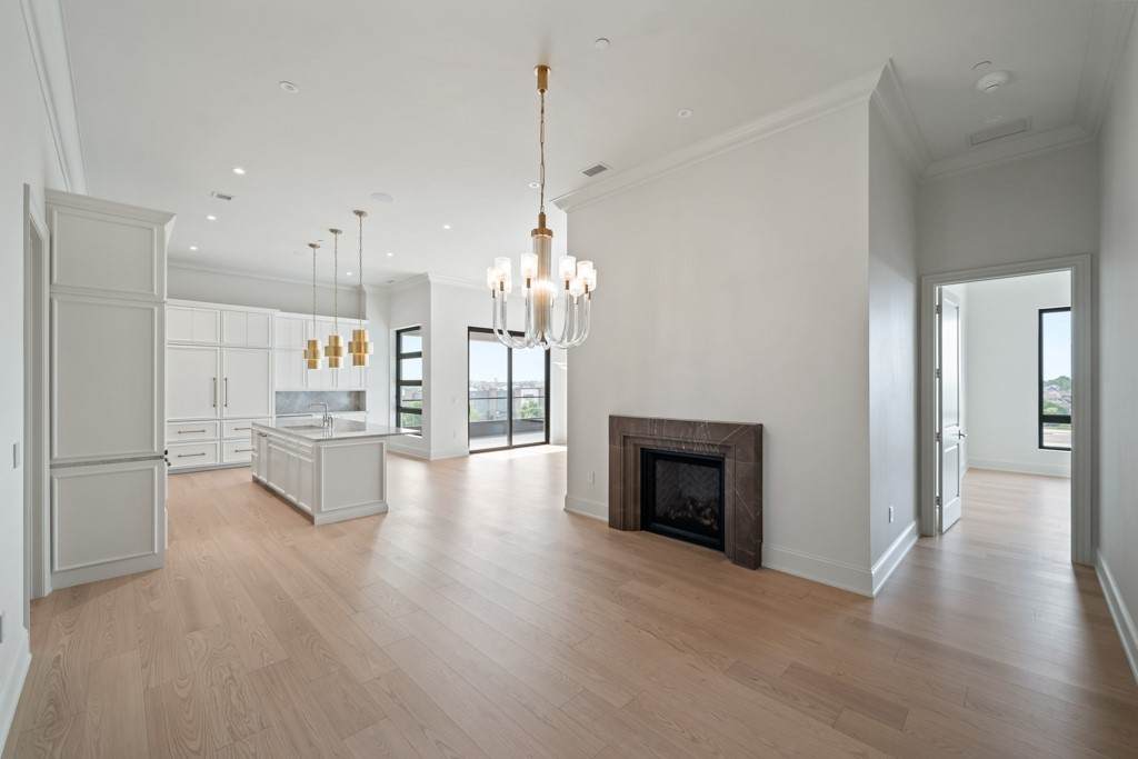 595 60th Street - Photo 1