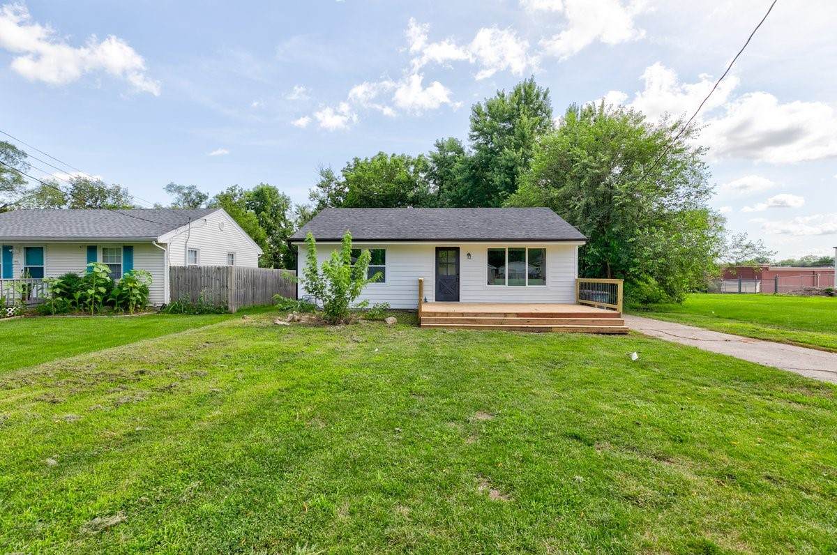 1437 Pleasant View Drive - Photo 1