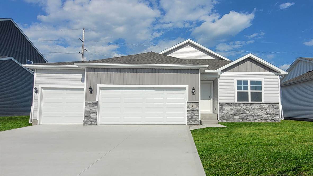 4407 11th Street - Photo 1