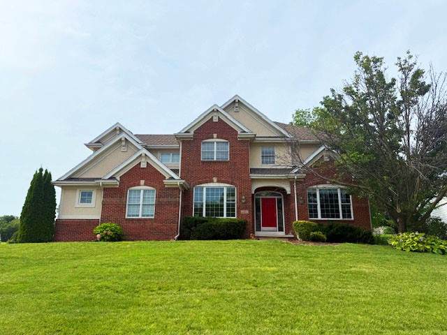 5583 Beechwood Terrace - Photo 1