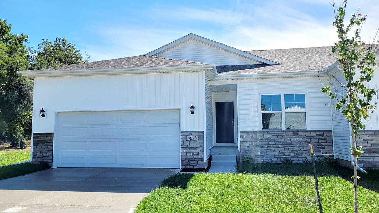 497 Kinley Drive - Photo 1