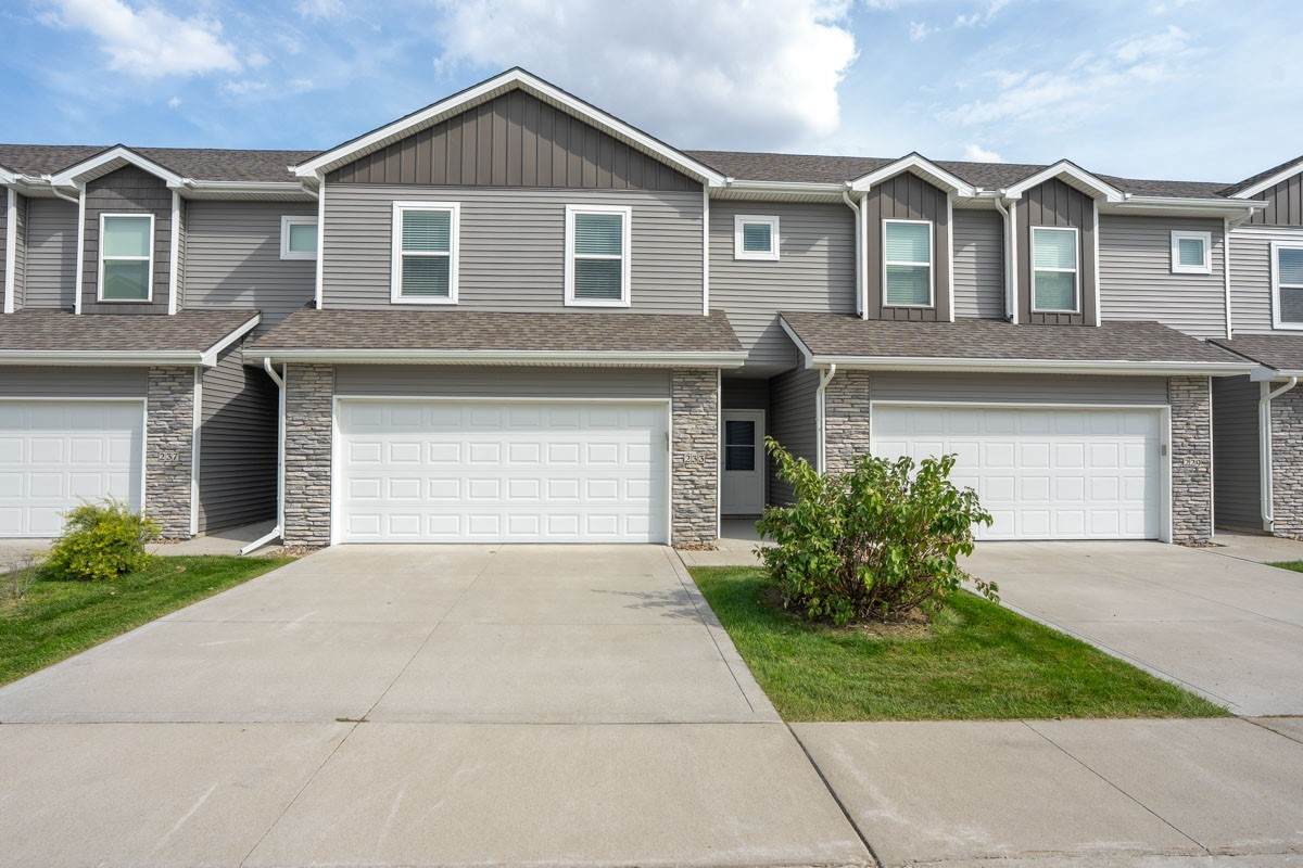 233 Glendale Lane - Photo 1