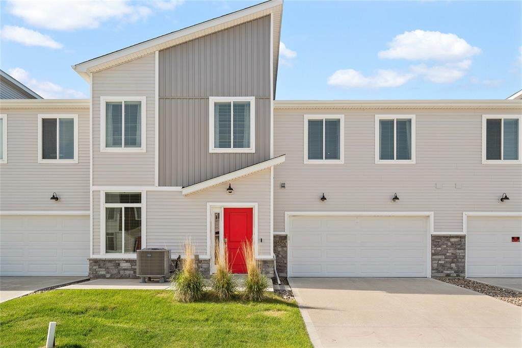 9556 Crestview Drive - Photo 1