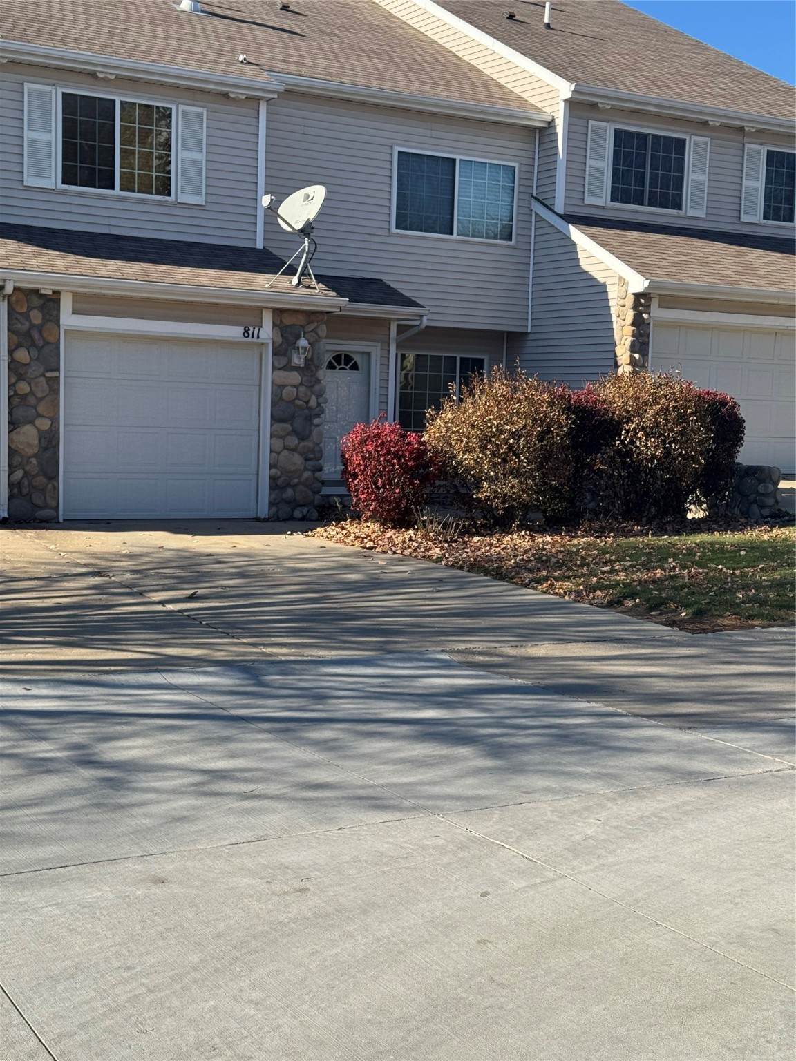 3799 Village Run Drive - Photo 1