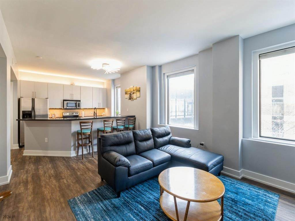 400 Walnut Street - Photo 1