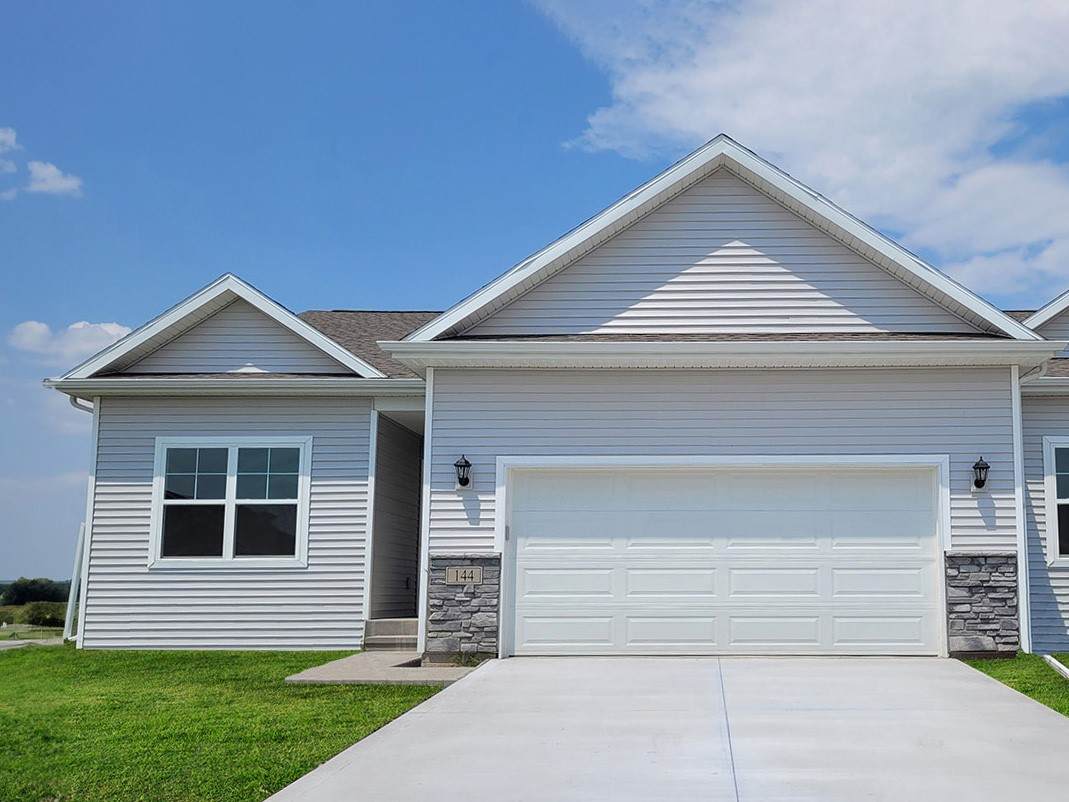 1066 Daisy Lane - Photo 1