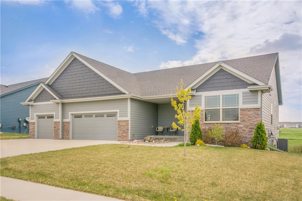 5609 Hillcrest Drive - Photo 1