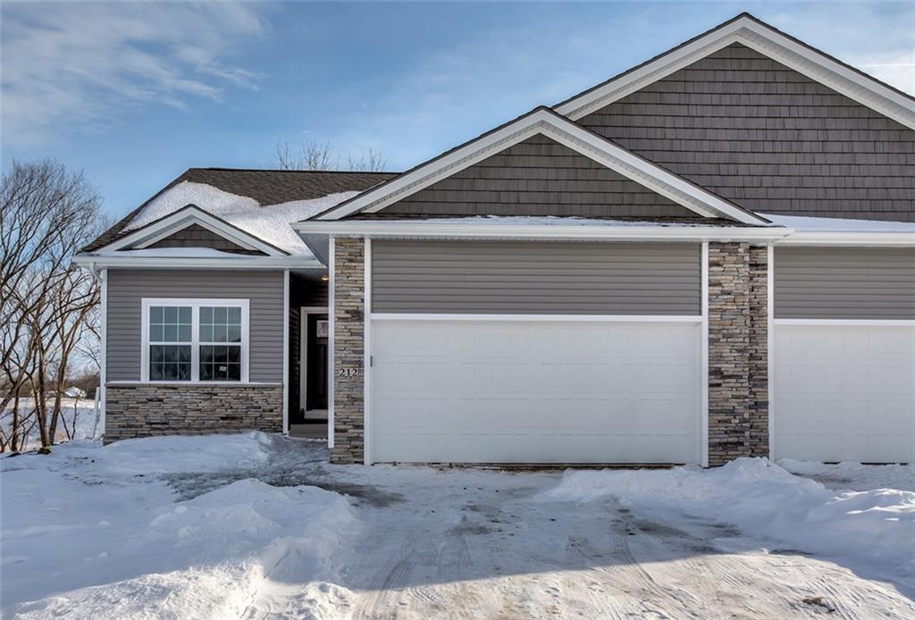 832 Pinehurst Way - Photo 1