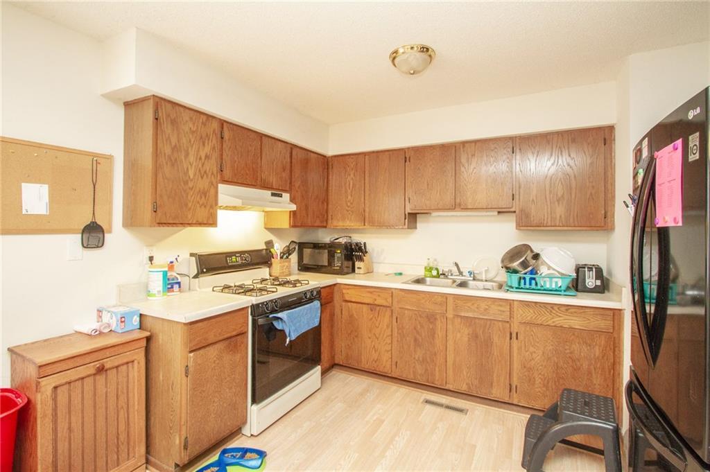 944 Grant Court - Photo 1