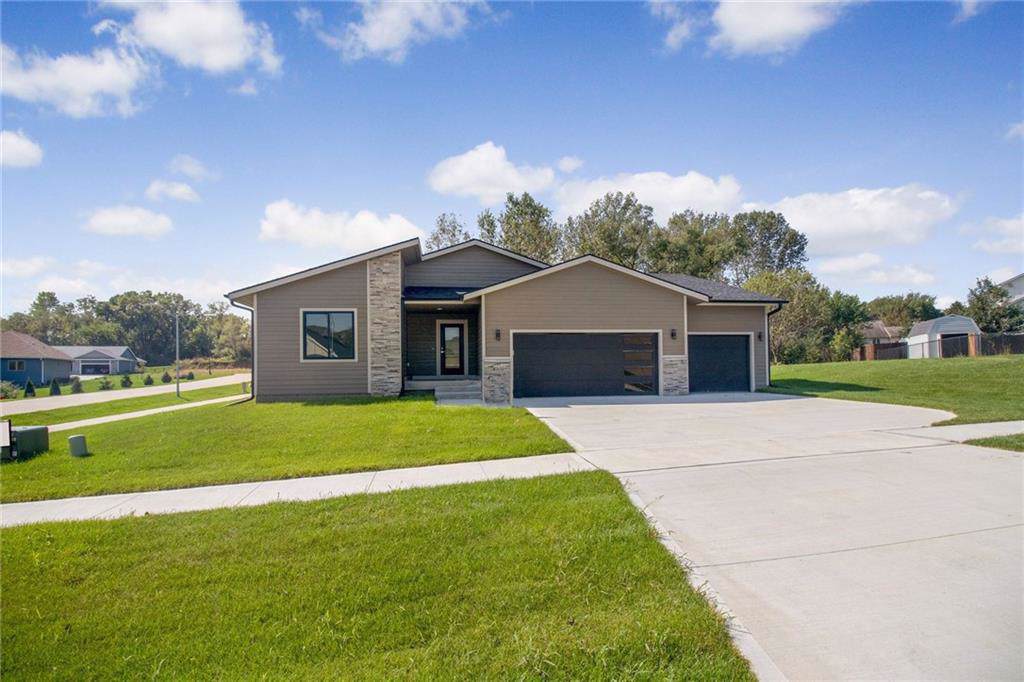 830 Sunburst Drive - Photo 1
