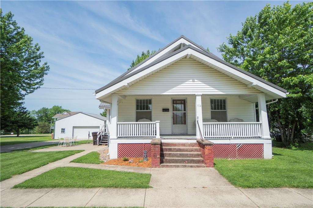 904 School Street - Photo 1