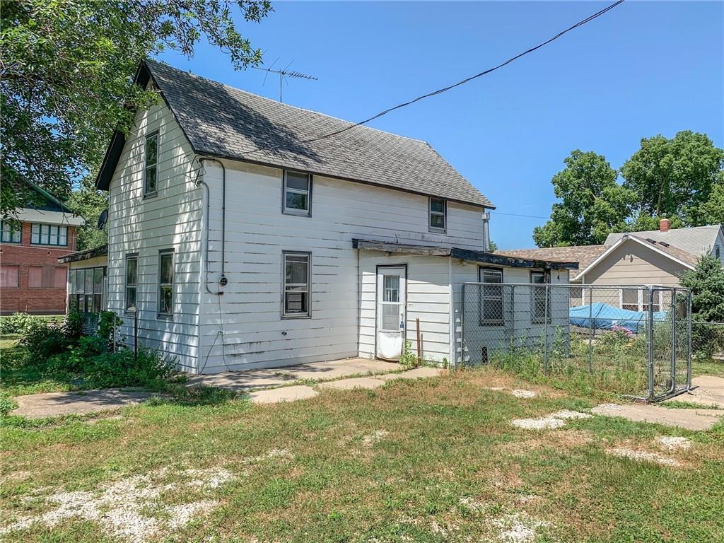 525 7th Street - Photo 1