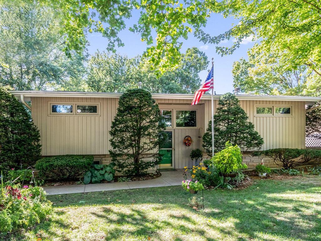 2708 69th Street - Photo 1