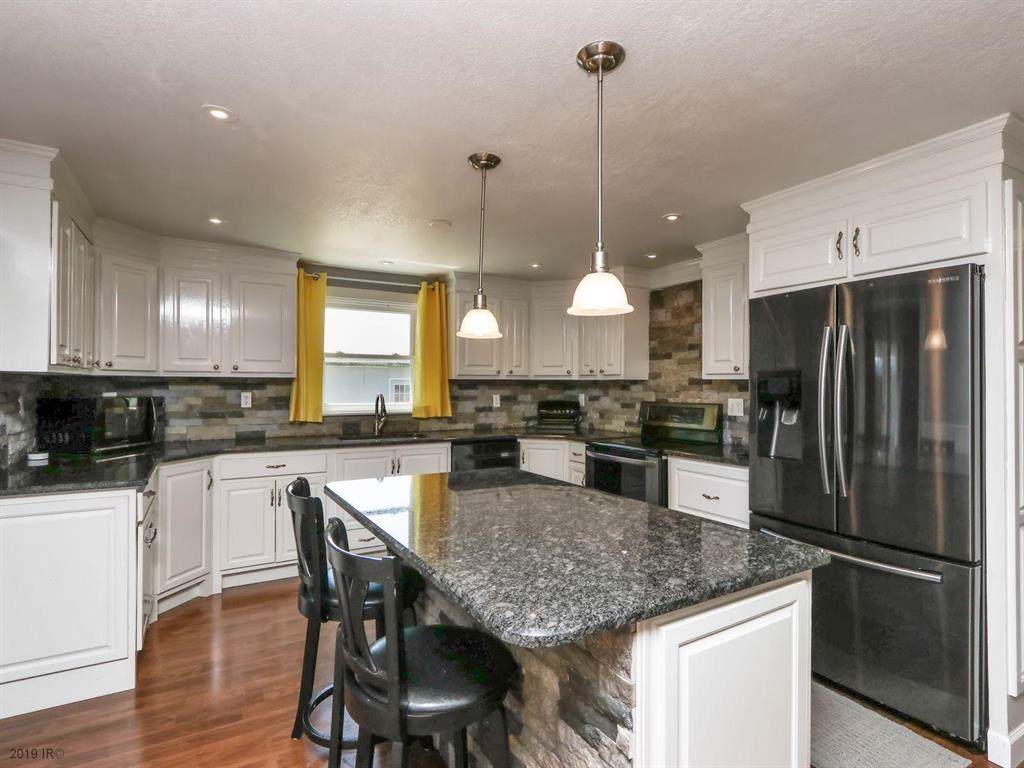 218 Pine Street - Photo 1