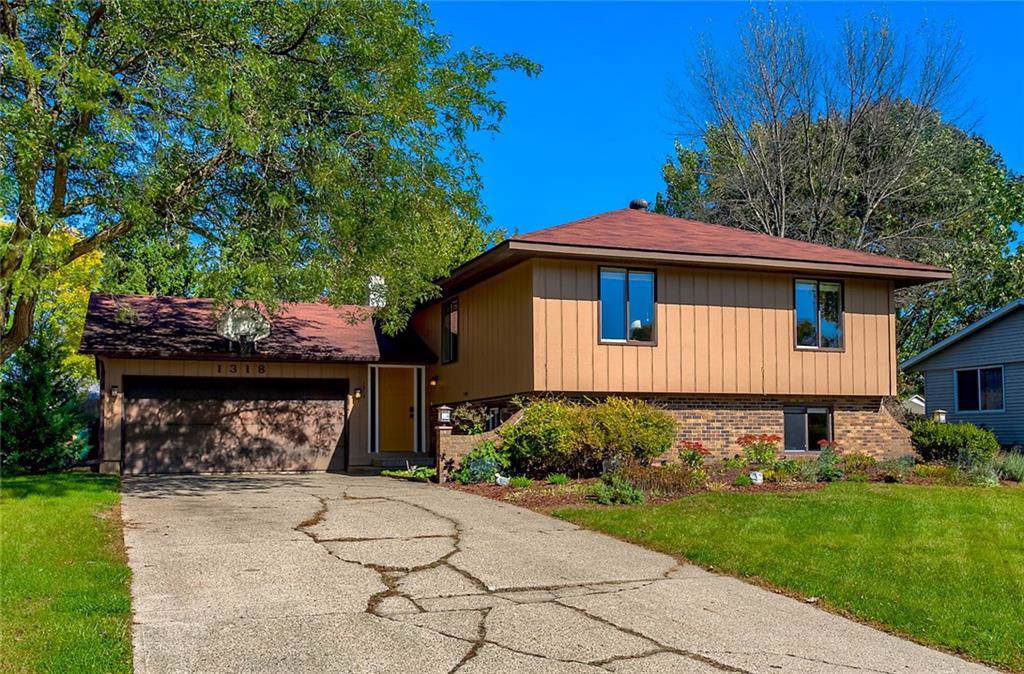 1318 4th Street - Photo 1