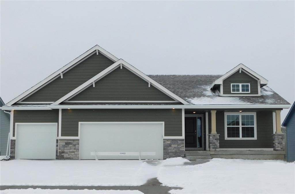 2007 Applewood Street - Photo 1