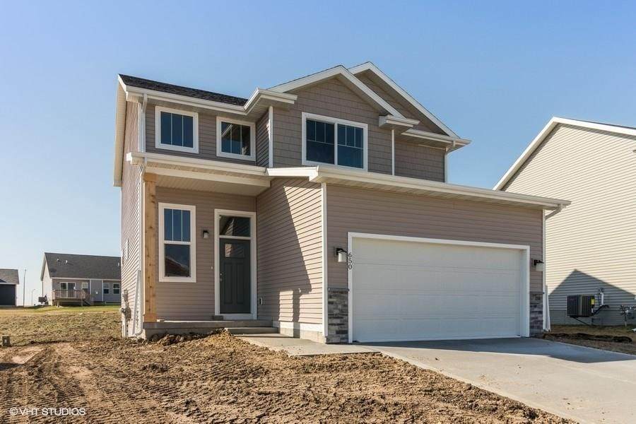 650 Maxwell Drive - Photo 1