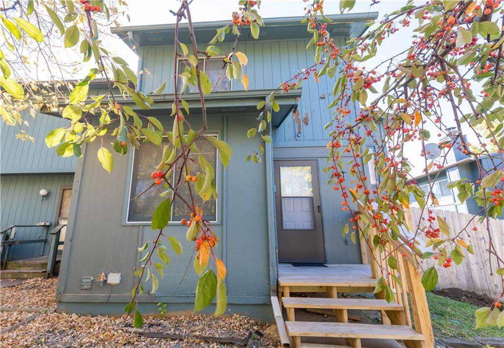 1000 Laurel Street - Photo 1