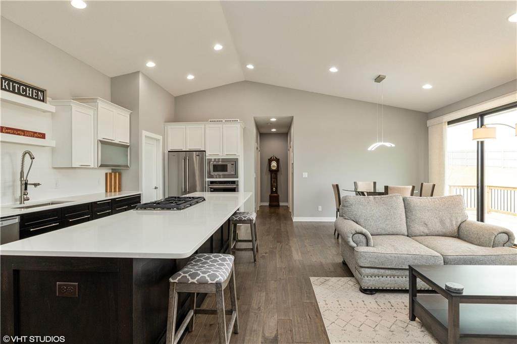 605 Daybreak Drive - Photo 1