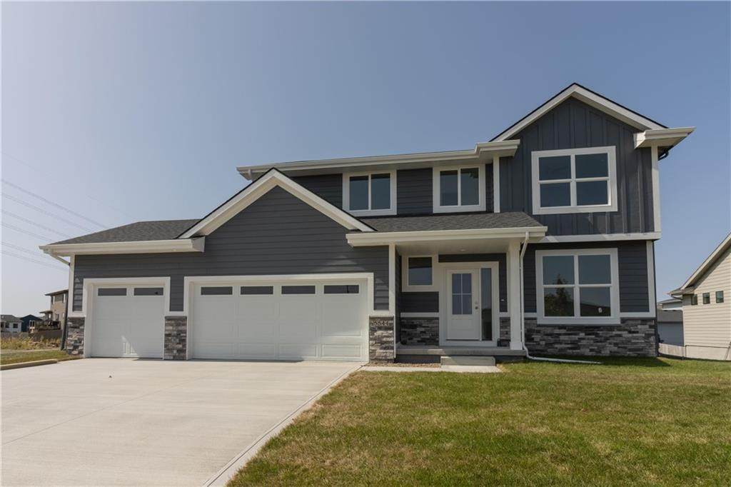 5544 147th Street - Photo 1