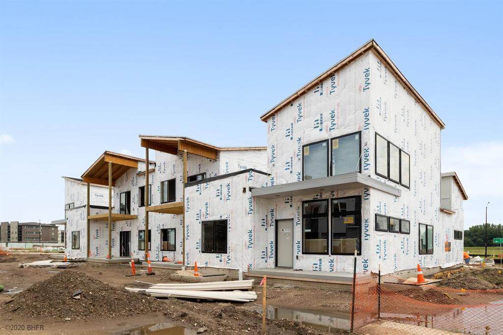 467 12th Street - Photo 1