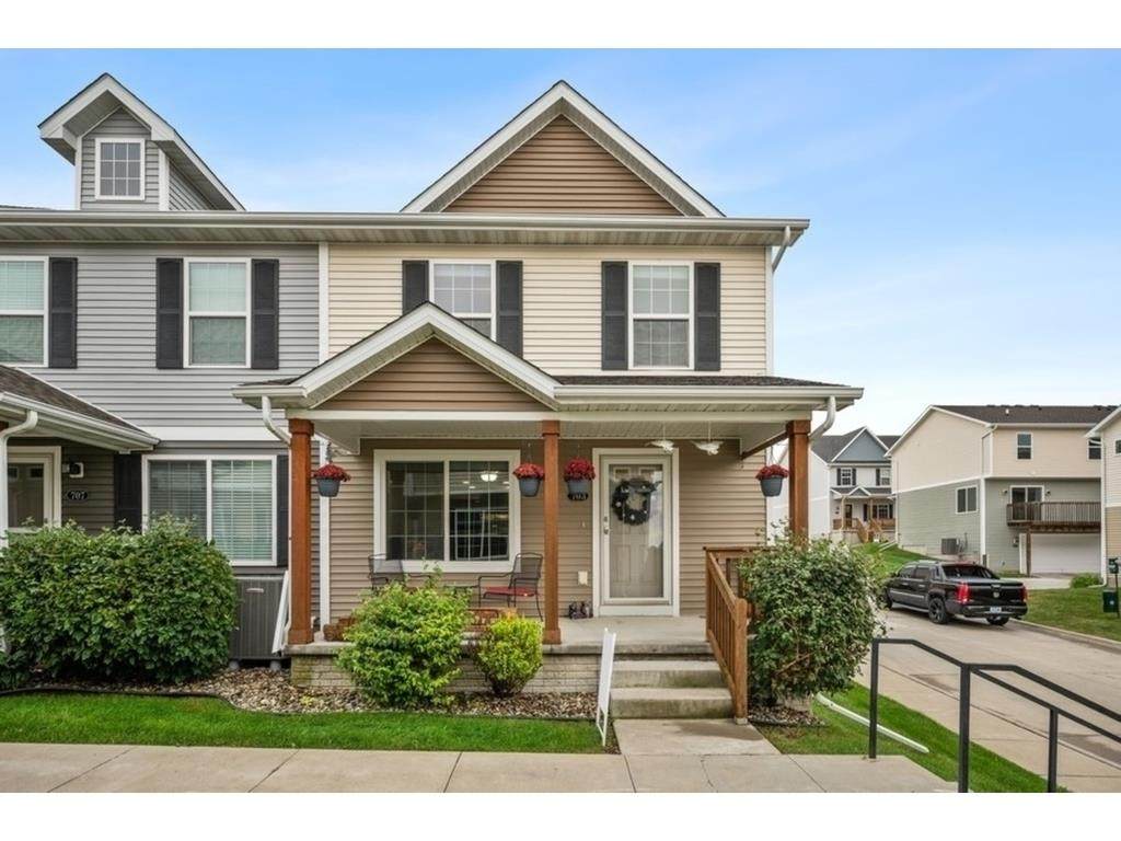 703 Laurel Place - Photo 1