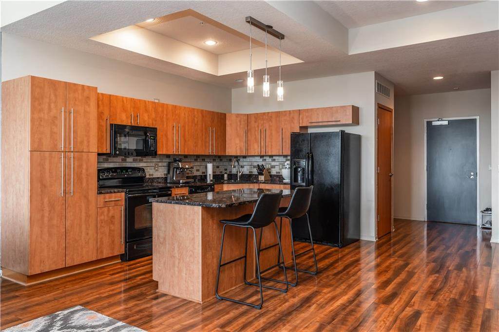 640 50th Street - Photo 1