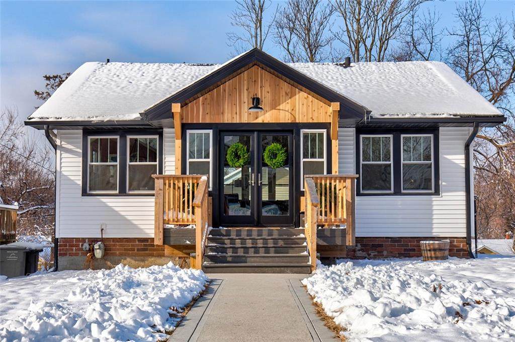 750 32nd Street - Photo 1