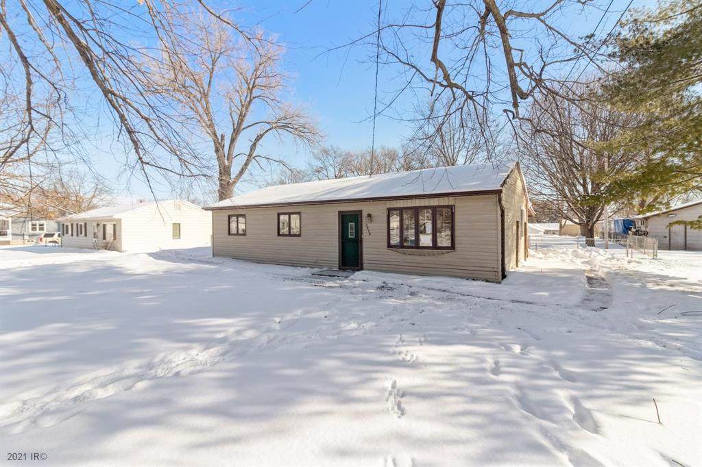 3919 47th Street - Photo 1