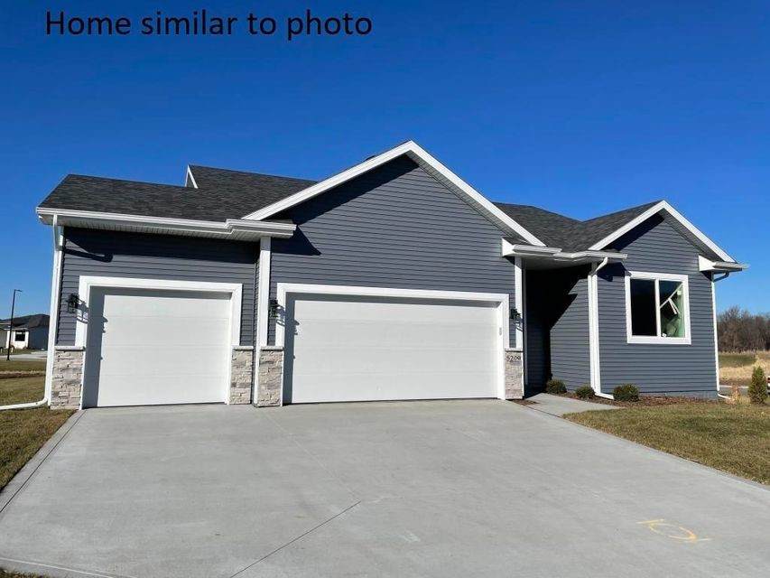 4507 Everest Avenue - Photo 1
