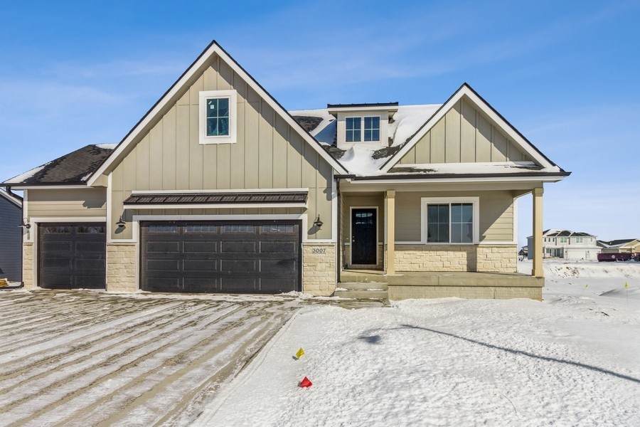 3007 Crest View Circle - Photo 1