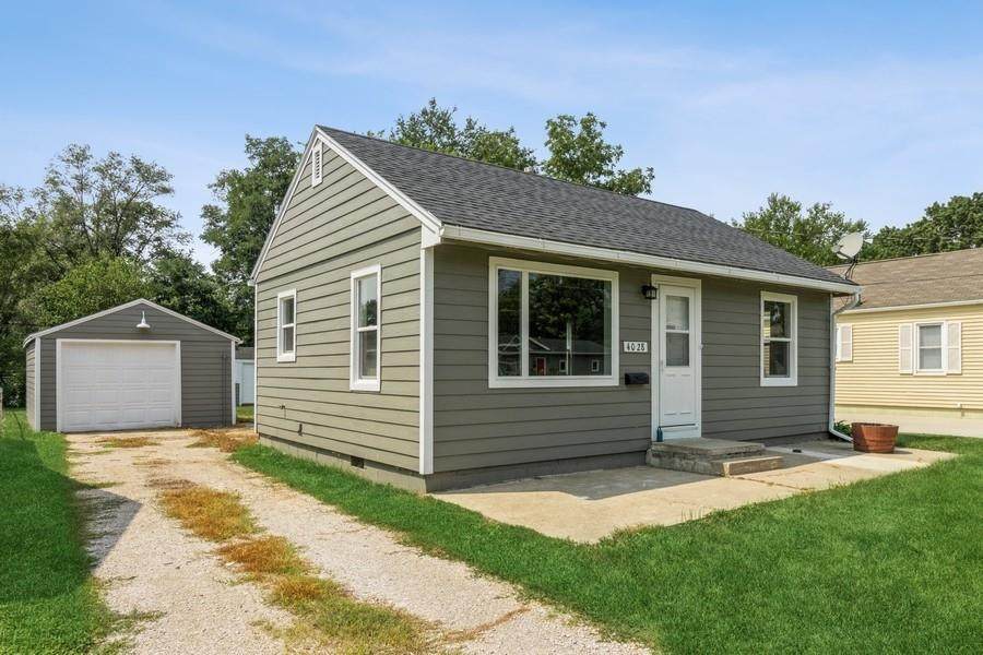 4028 56th Street - Photo 1