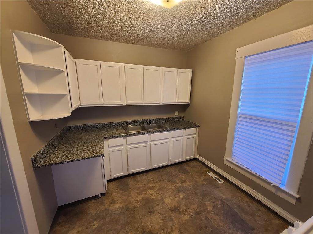1279 De Wolf Street - Photo 1