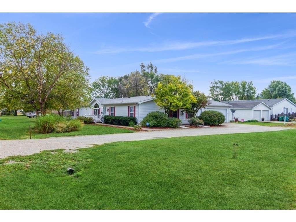 305 Davidson Street - Photo 1