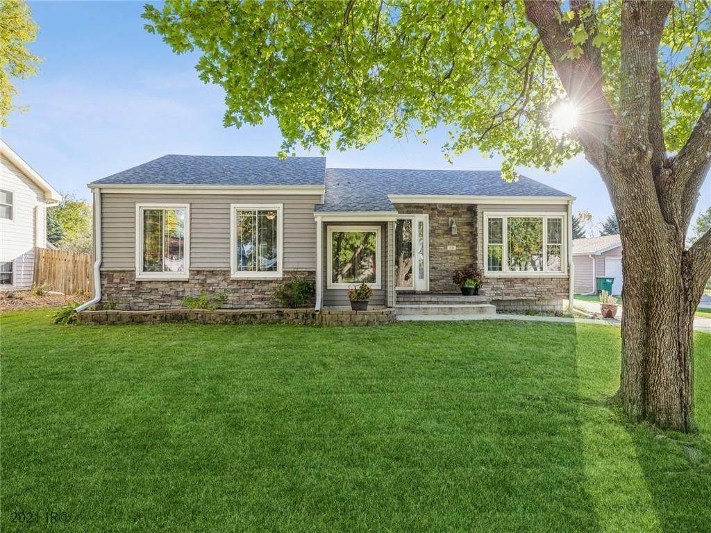 1116 Marshall Street - Photo 1
