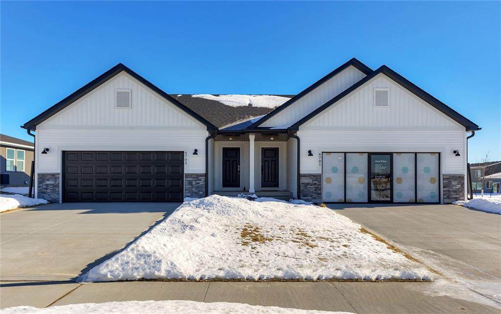4703 172nd Street - Photo 1