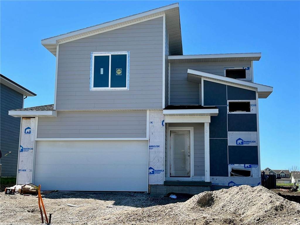 690 Booth Avenue - Photo 1