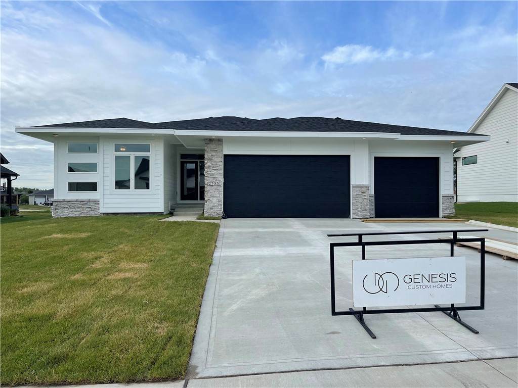 2703 Brentwood Circle - Photo 1