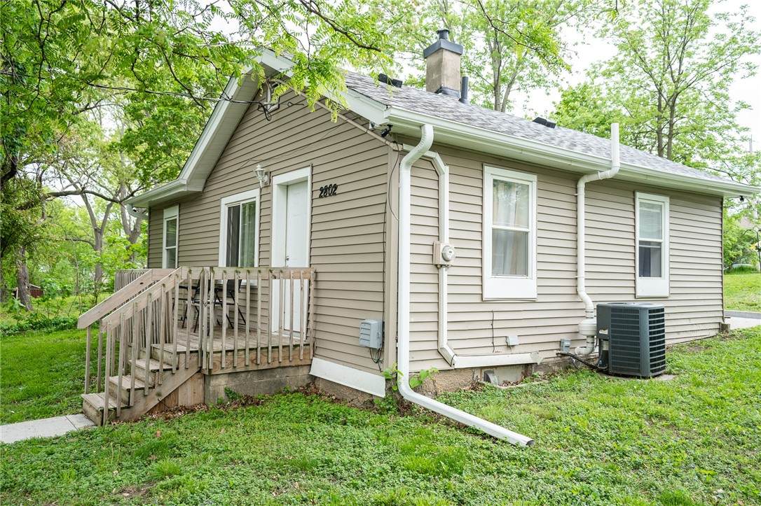 2802 8th Court - Photo 1