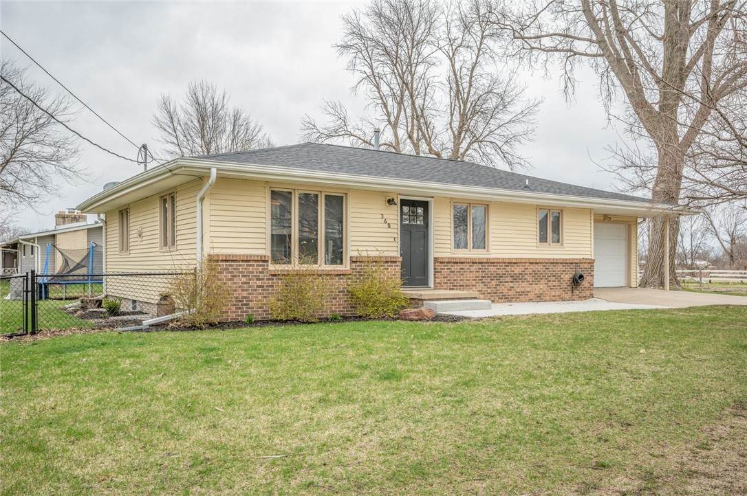 360 Walnut Avenue - Photo 1